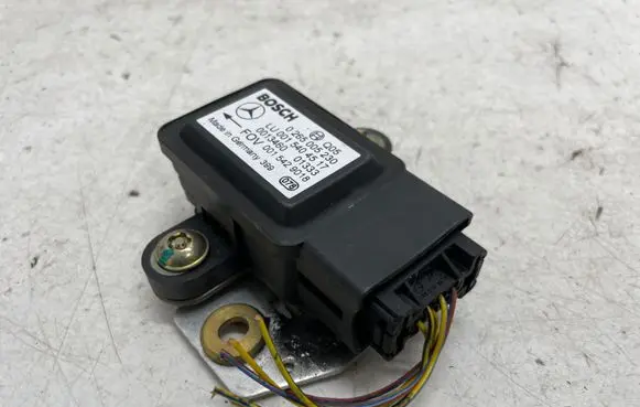 Mercedes-Benz E W211 ESP (stability system) control unit 0265005230 0015404517