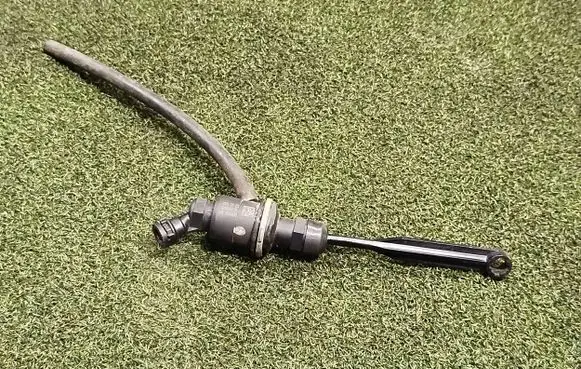 Clutch slave cylinder