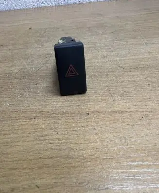 Toyota Avensis T250 Hazard light switch 157963 F3383