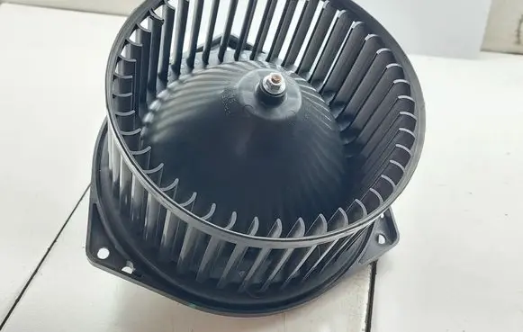 Nissan Navara D23 Heater fan/blower 4KJ0A