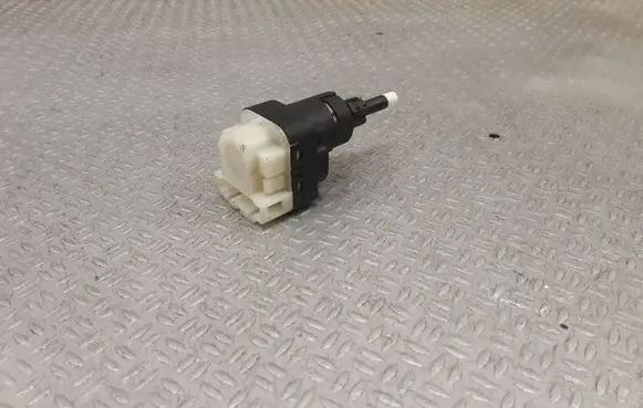 Volkswagen Phaeton Brake pedal sensor switch 1K2945511