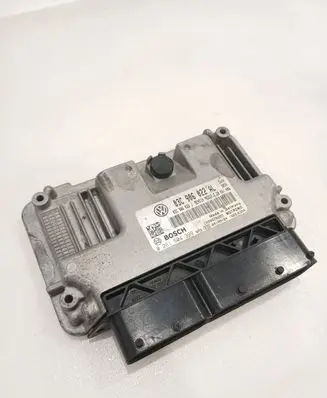 Volkswagen Golf VI Engine control unit/module 03C906022AL 03C906022J 0261S04399