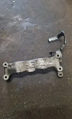 Citroen C4 Grand Picasso Engine mounting bracket 9655923080