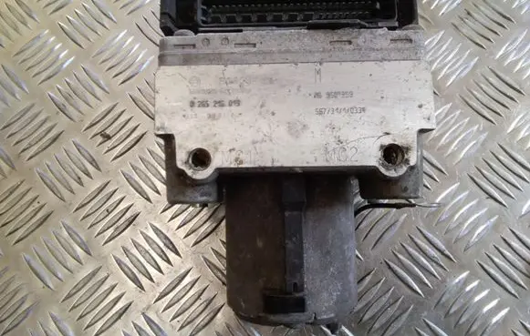 Mitsubishi Carisma ABS Pump 0265216019 MB950399 0273004122