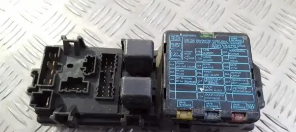 Mitsubishi Space Wagon Fuse box set MB818979 11797F02
