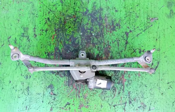 Audi A3 S3 8L Front wiper linkage and motor