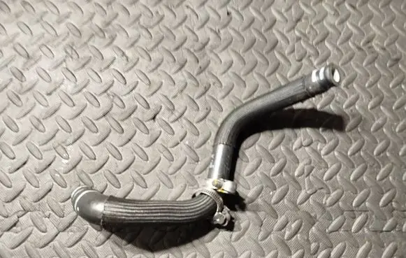 Maserati Ghibli Engine coolant pipe/hose 6622113 66221