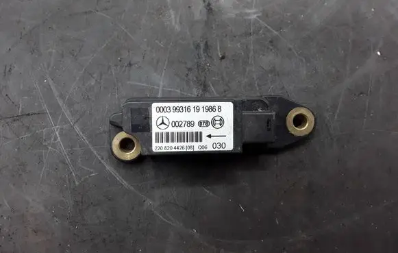 Mercedes-Benz S W220 Airbag deployment crash/impact sensor 2208204426