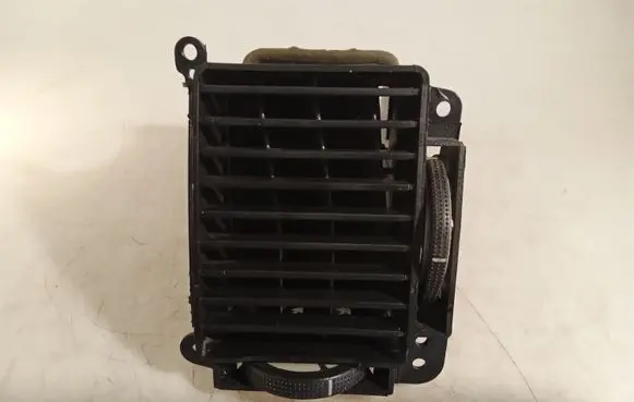 Hyundai Getz Dash center air vent grill