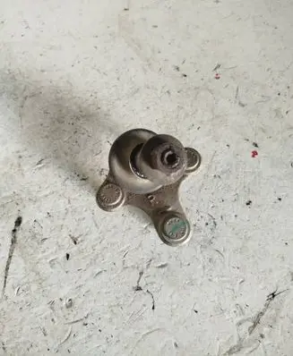 Volkswagen PASSAT B6 Front ball joint