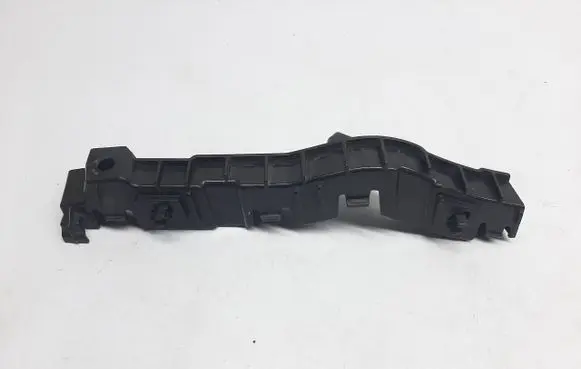 Front bumper mounting bracket