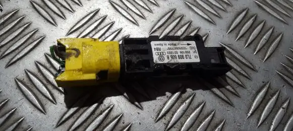 Porsche Cayenne (9PA) Airbag deployment crash/impact sensor 7l0909606b 200106021203