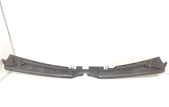 Radiator trim