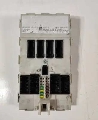 BMW 3 F30 F35 F31 Comfort/convenience module 9395173 588E16F03