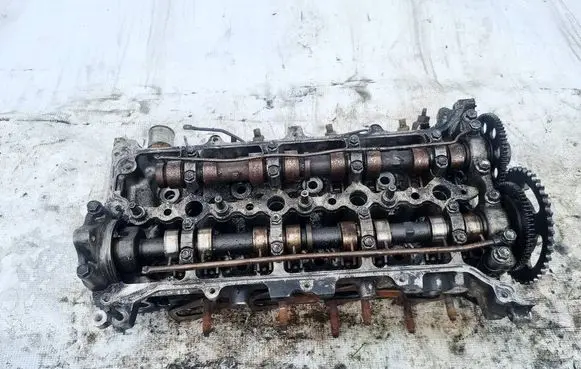 Toyota Corolla Verso AR10 Engine head 