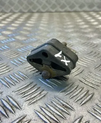 BMW X1 E84 Muffler mount bracket/holder 8511880