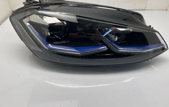 Volkswagen Golf VII Headlight/headlamp 5G1941082B