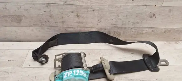 Nissan Note (E11) Rear seatbelt 888449U05A 045520 E11045520