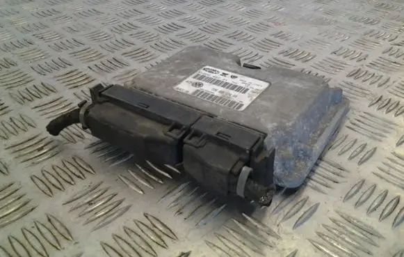 Volkswagen PASSAT B5.5 Engine control unit/module 036906014AN 0ZL338D4R