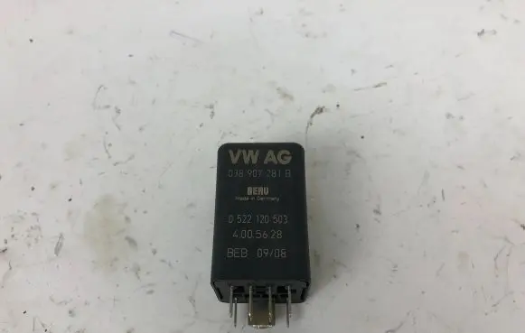 Audi A6 C7 Glow plug pre-heat relay 038907281B 4005628 0522120503