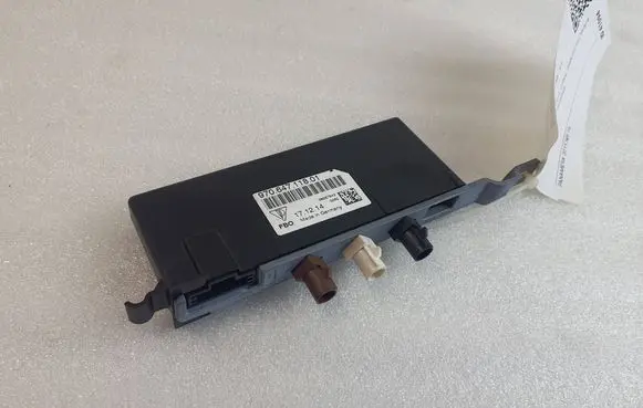 Porsche Panamera (970) Aerial antenna amplifier 97064711801
