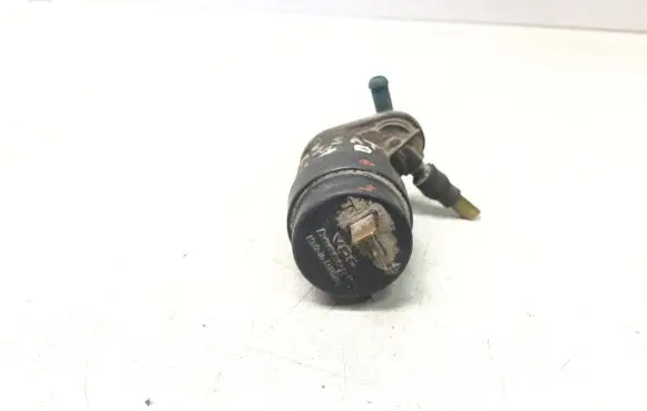 Volkswagen PASSAT B3 Windscreen/windshield washer pump