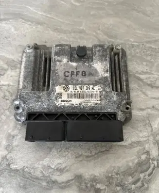 Volkswagen PASSAT B7 Engine control unit/module 03L907309AE 0281017946