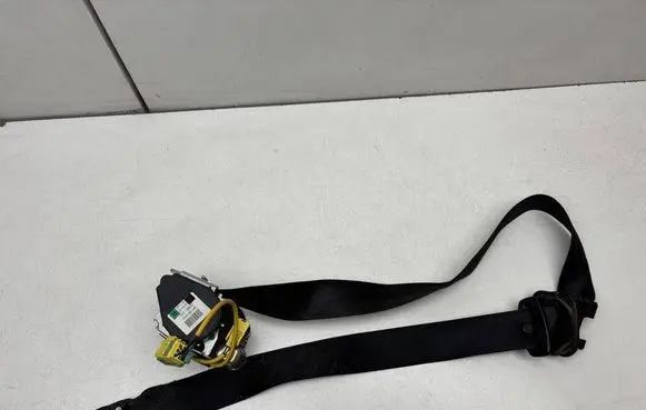 Volkswagen Touareg I Front seatbelt 7L0857706E