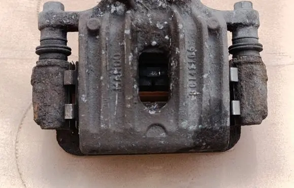 Hyundai Santa Fe Rear brake caliper 
