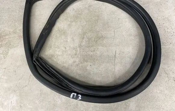 Honda Civic Rear door rubber seal (on body)