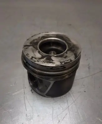 Audi A4 S4 B8 8K Piston 7901J