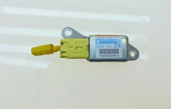 Subaru Outback Airbag deployment crash/impact sensor 98235AG 98235AG001 98235AG000