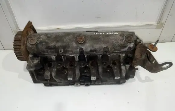Renault Trafic II (X83) Engine head 