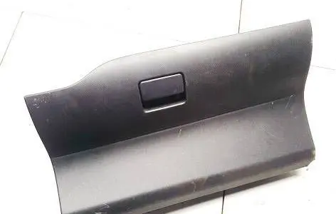 Glove box
