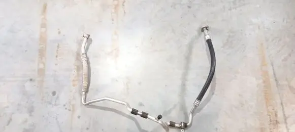 Volkswagen Touran II Air conditioning (A/C) pipe/hose 1T0820743