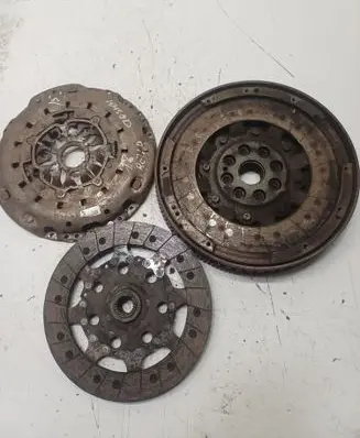 Nissan Qashqai Clutch set kit 302056476R