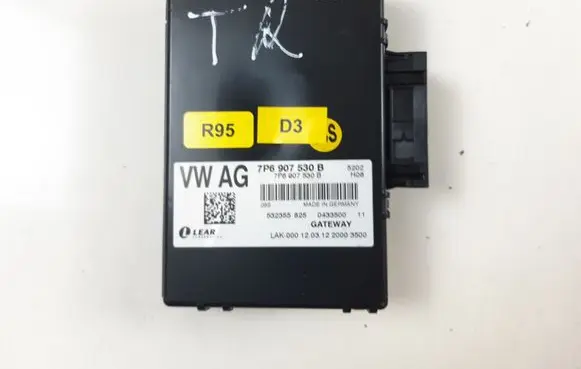 Volkswagen Touareg II Gateway control module 7P6907530B