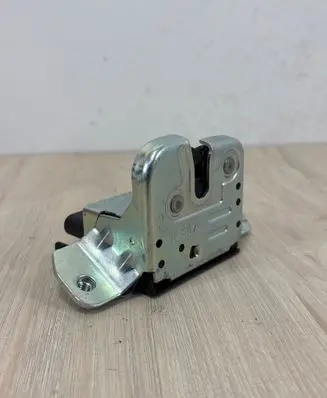 Seat Alhambra (Mk2) Tailgate/trunk/boot lock/catch/latch 7P0827505N