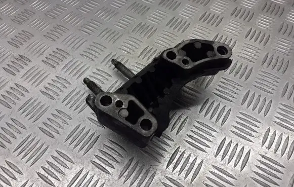 Ford Focus Engine mounting bracket 3M51-6030-AE