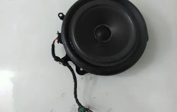 Audi A4 S4 B7 8E 8H Rear door speaker 