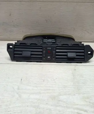 BMW 5 E60 E61 Dash center air vent grill 141218 6910764 7009275