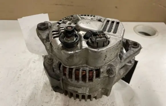 KIA Sorento Generator/alternator 373004A300 021319212