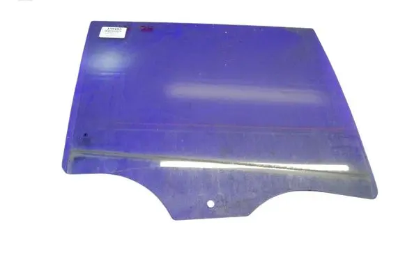 Skoda Fabia Mk3 (NJ) Front door window glass four-door