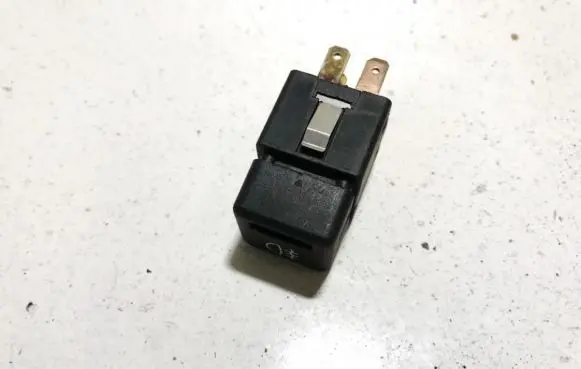 Fog light switch