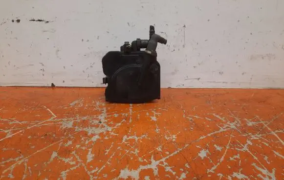 Peugeot Partner Fuel filter housing 9305-108C