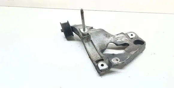 Jeep Grand Cherokee A/C compressor mount bracket VMMT0311