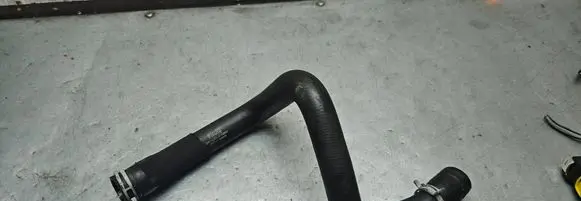 Ford Focus Engine coolant pipe/hose CV618260vh