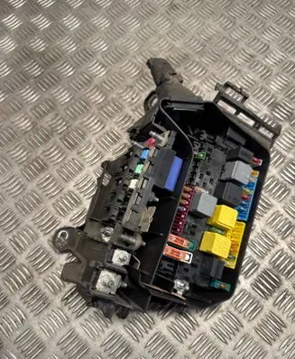 Mercedes-Benz B W246 W242 Fuse box set A2465400182