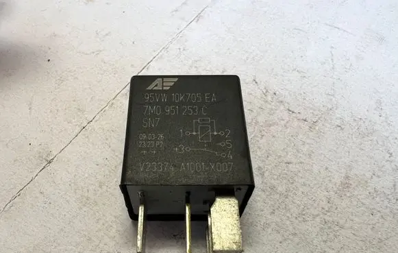 Audi A4 S4 B8 8K Other relay 7M0951253C