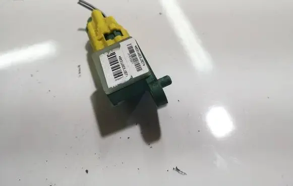 Volkswagen PASSAT B6 Airbag deployment crash/impact sensor 3C0909606
